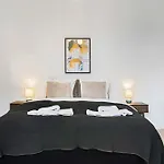 City-center Penthouse W Private Balcony * Århus