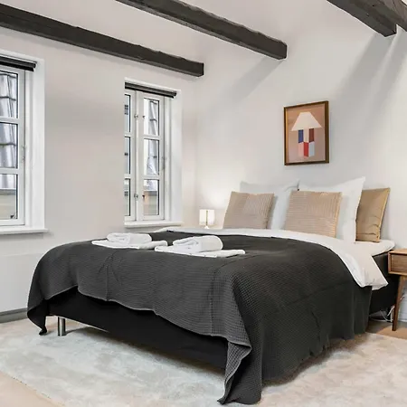 City-center Penthouse W Private Balcony