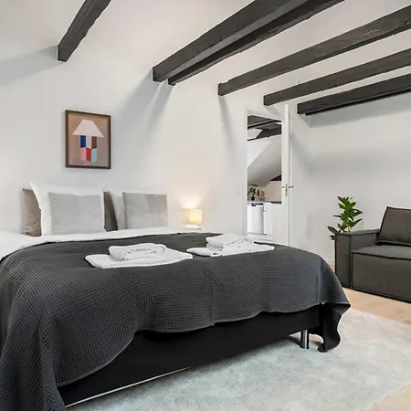 City-center Penthouse W Private Balcony